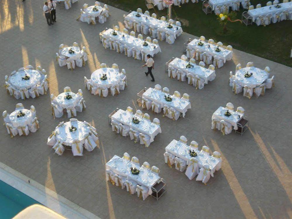 Metropolis Hotel Torbali Bagian luar foto